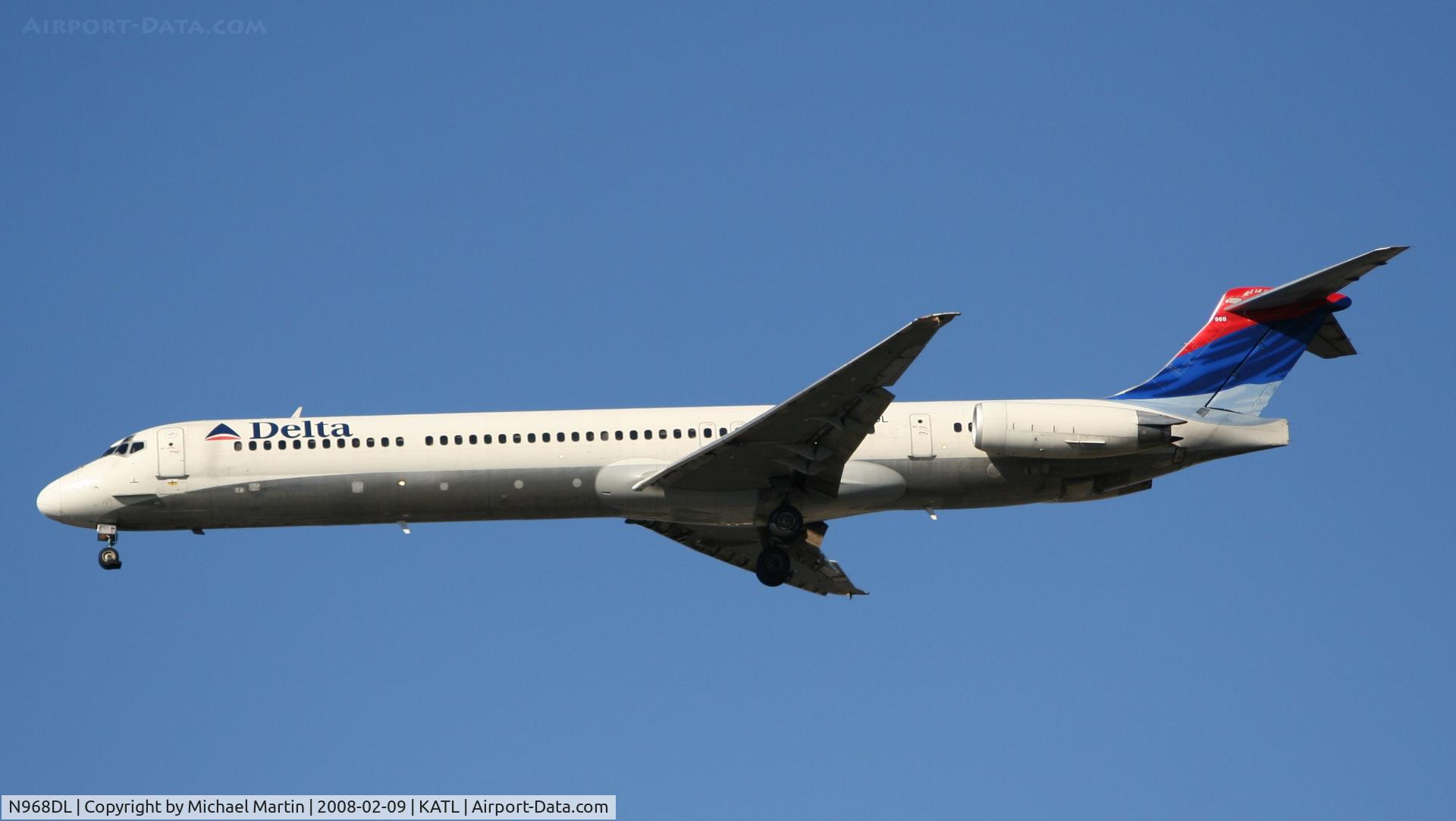 N968DL, 1990 McDonnell Douglas MD-88 C/N 53161, On final for Runway 26R