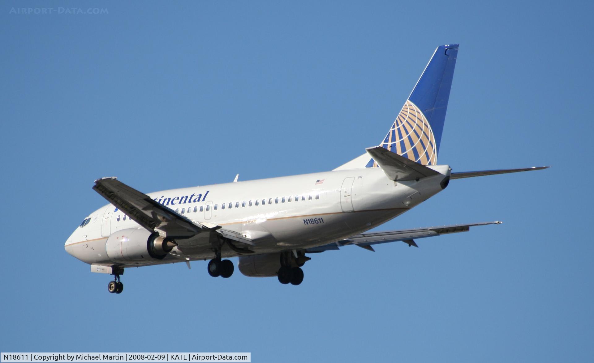 N18611, 1994 Boeing 737-524 C/N 27324, Short Final for 26R