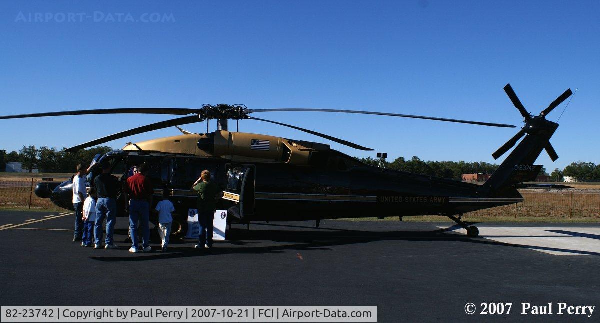 82-23742, 1982 Sikorsky VH-60A Black Hawk C/N 70.565, Odd to run into her again, she's somewhat rare
