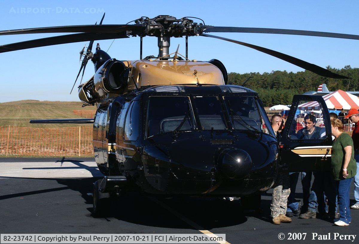 82-23742, 1982 Sikorsky VH-60A Black Hawk C/N 70.565, Last time I saw her, you couldn't even get near her