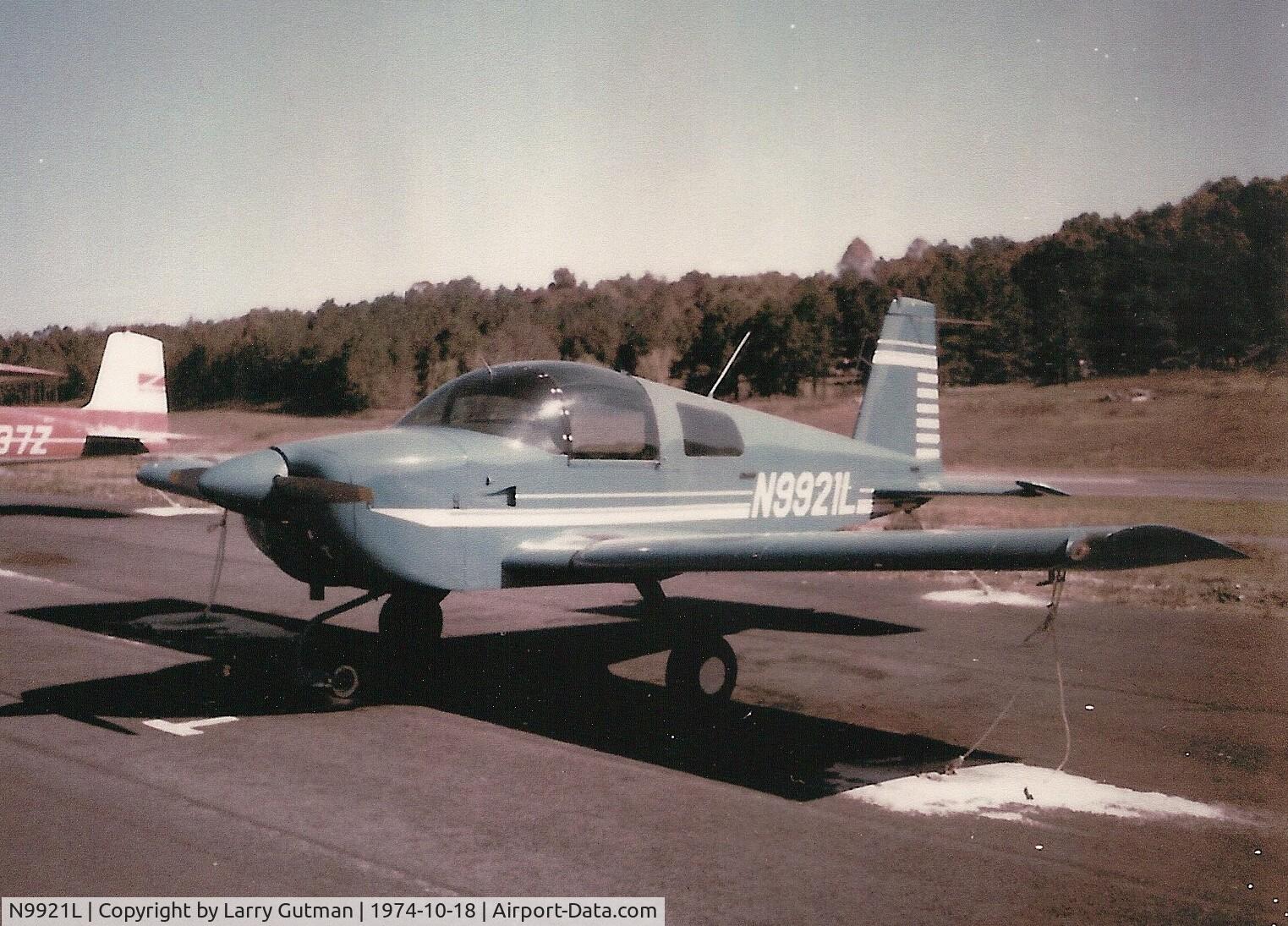 N9921L, 1973 Grumman American AA-1B Trainer C/N AA1B-0211, Trainer in 1974 at Collegedale, TN