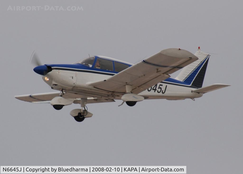 N6645J, 1968 Piper PA-28-180 C/N 28-5131, Approach to 17L.