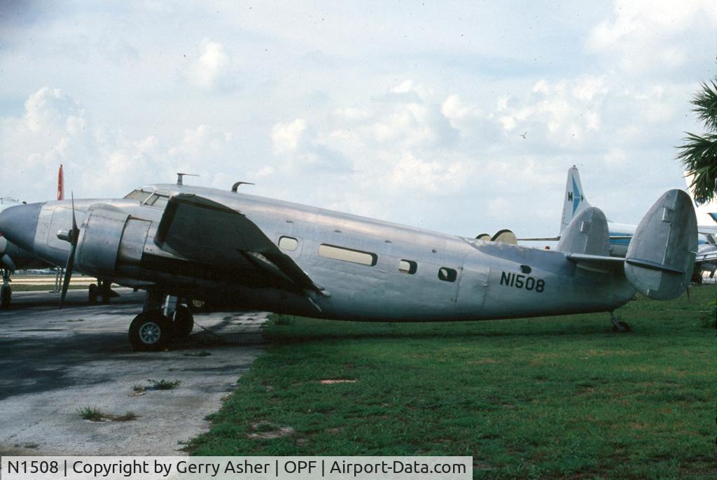 N1508, 1940 Lockheed 18-56 Lodestar C/N 2007, My first chance after going to work for Eastern Airlines in MIA in 1980 - poking around the local airports. Do I know how to have fun, or what?