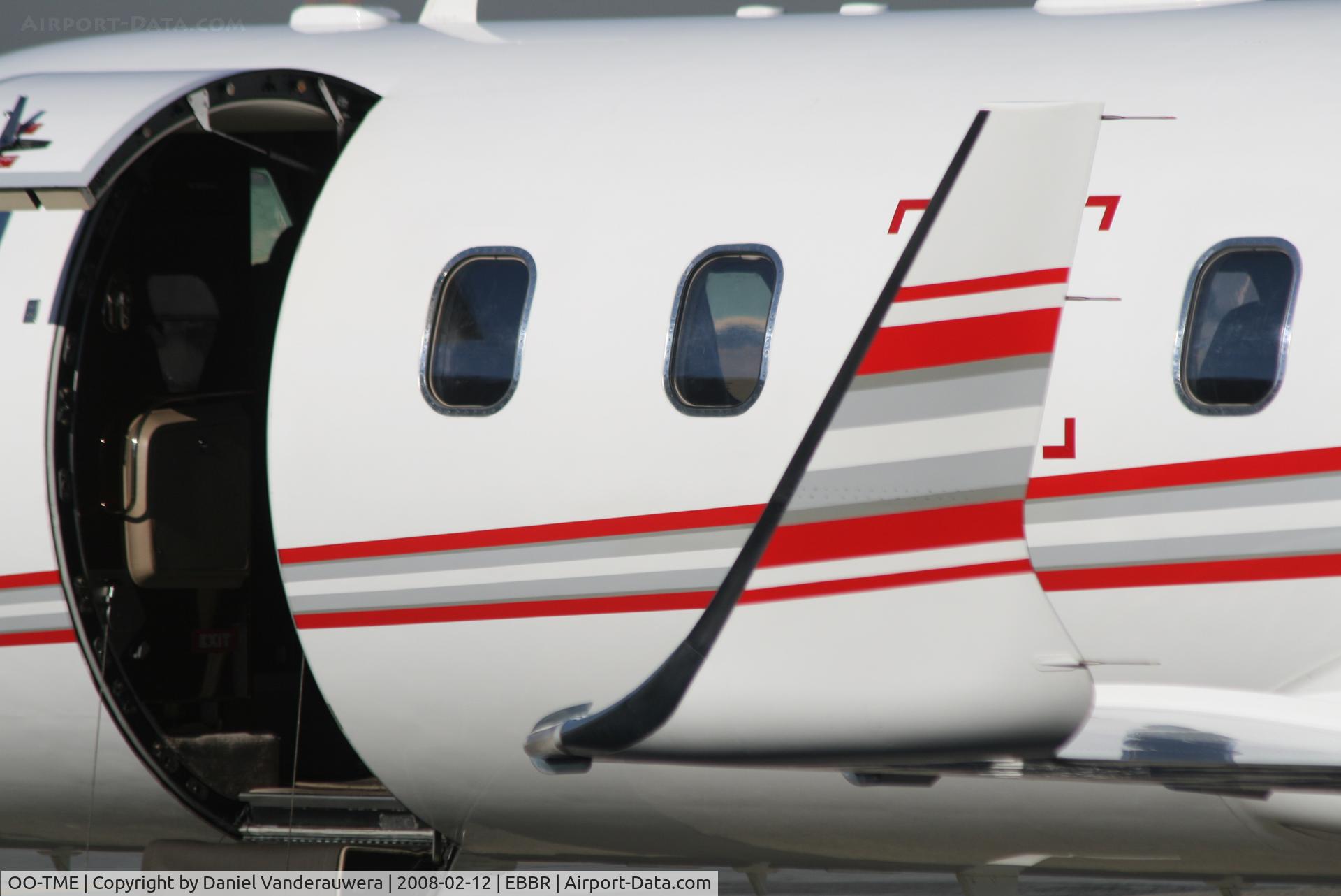 OO-TME, 2002 Learjet 60 C/N 60-255, winglet
