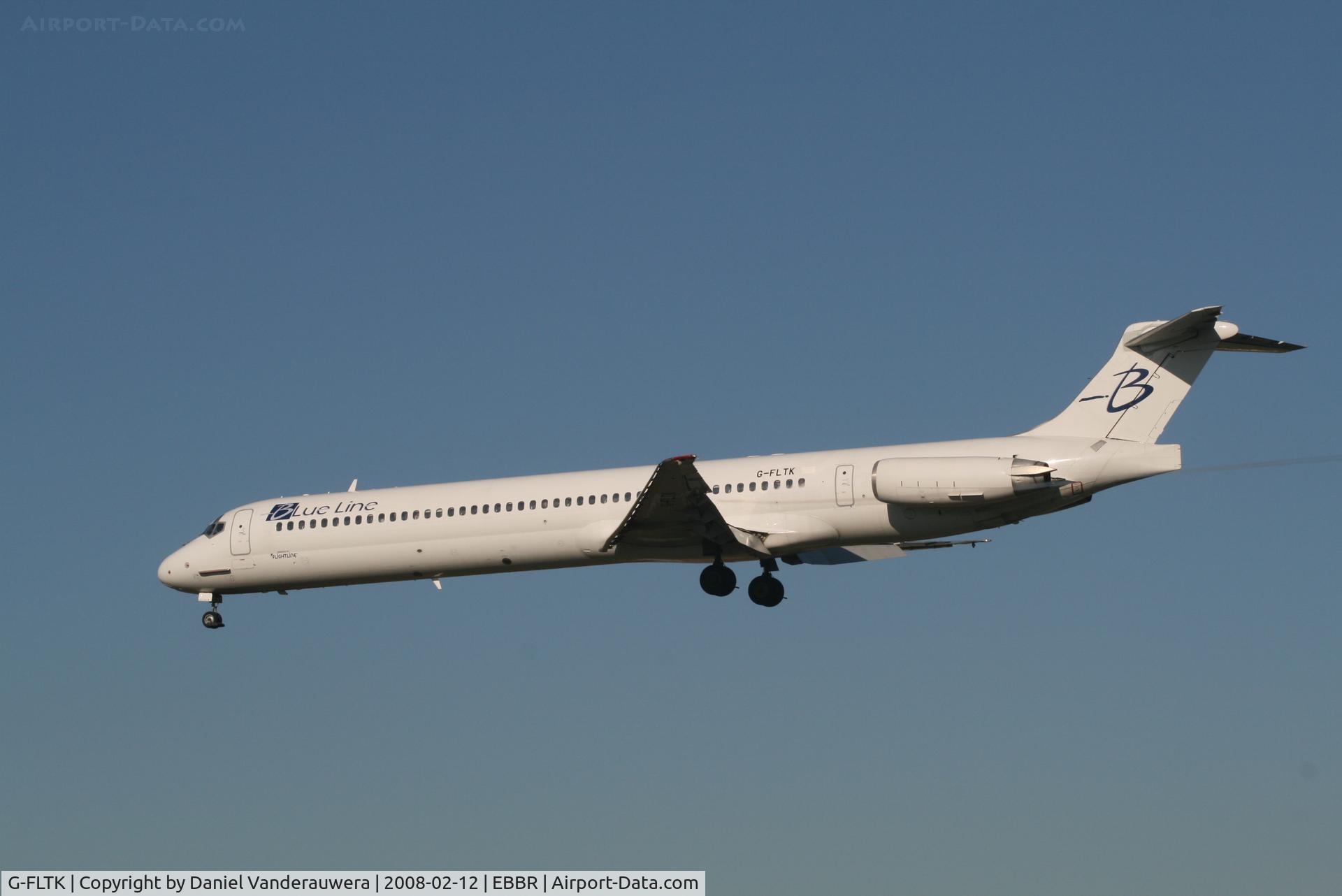 G-FLTK, 1993 McDonnell Douglas MD-83 (DC-9-83) C/N 49966, descending to rwy 25L