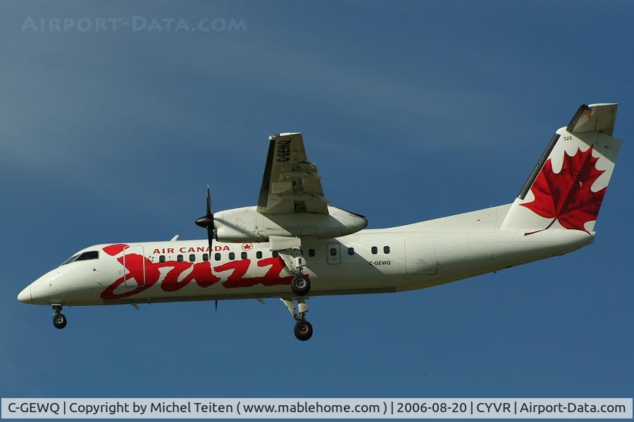 C-GEWQ, 1990 De Havilland Canada DHC-8-311 Dash 8 C/N 202, Air Canada Jazz landing at Vancouver