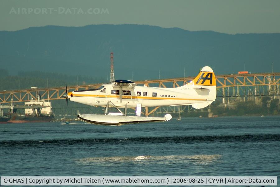 C-GHAS, 1958 De Havilland Canada DHC-3 Otter C/N 284, Harbour Air taking off from Coal Harbour