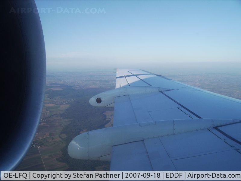 OE-LFQ, 1996 Fokker 70 (F-28-0070) C/N 11568, Flug von Frankfurt nach Wien