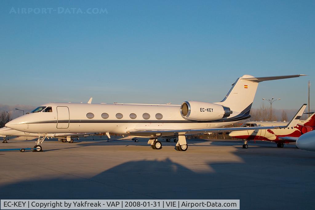 EC-KEY, 1998 Gulfstream Aerospace G-IV C/N 1331, Gulfstream 4
