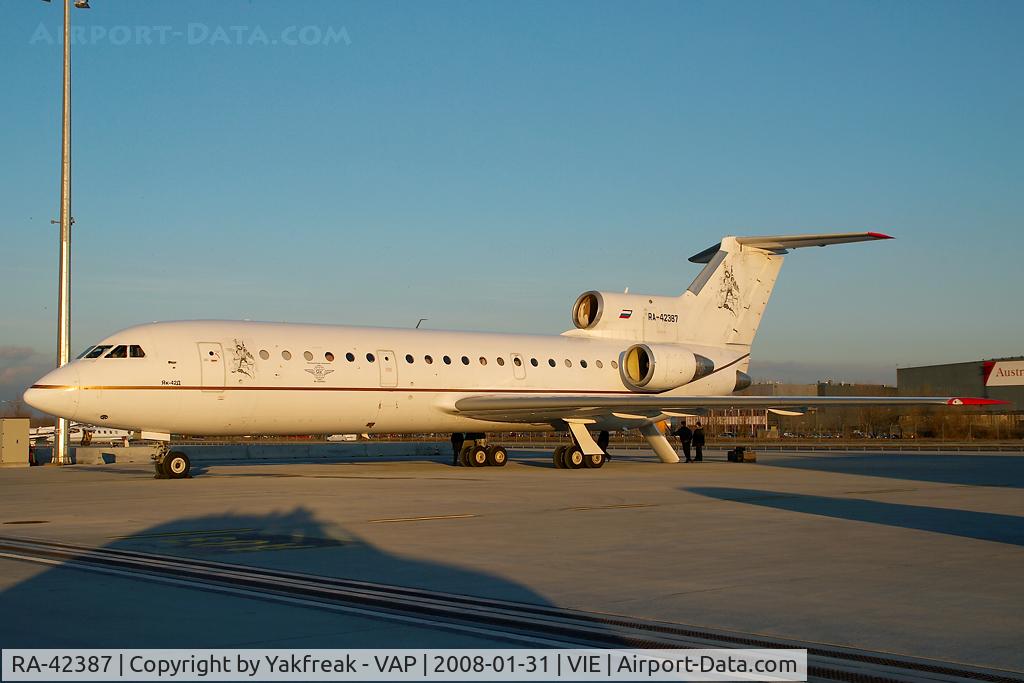 RA-42387, Yakovlev Yak-42D C/N 4520424016436, Yakovlev 42