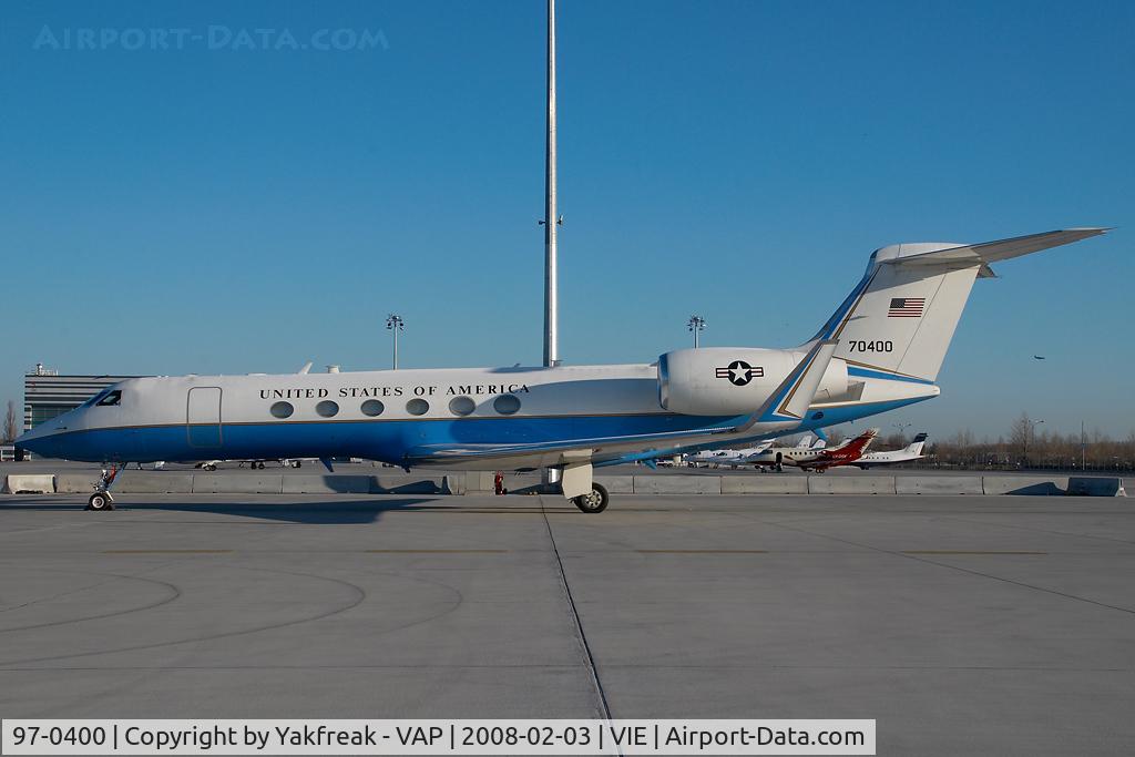 97-0400, 1997 Gulfstream Aerospace C-37A (Gulfstream V) C/N 521, USAF Gulfstream 5