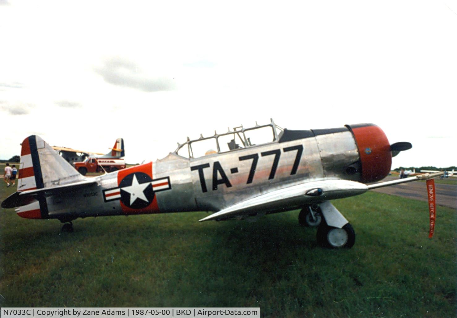 N7033C, North American AT-6C C/N 88-94276, At the Worlds Greatest Warbird Airshow ...EVER!
