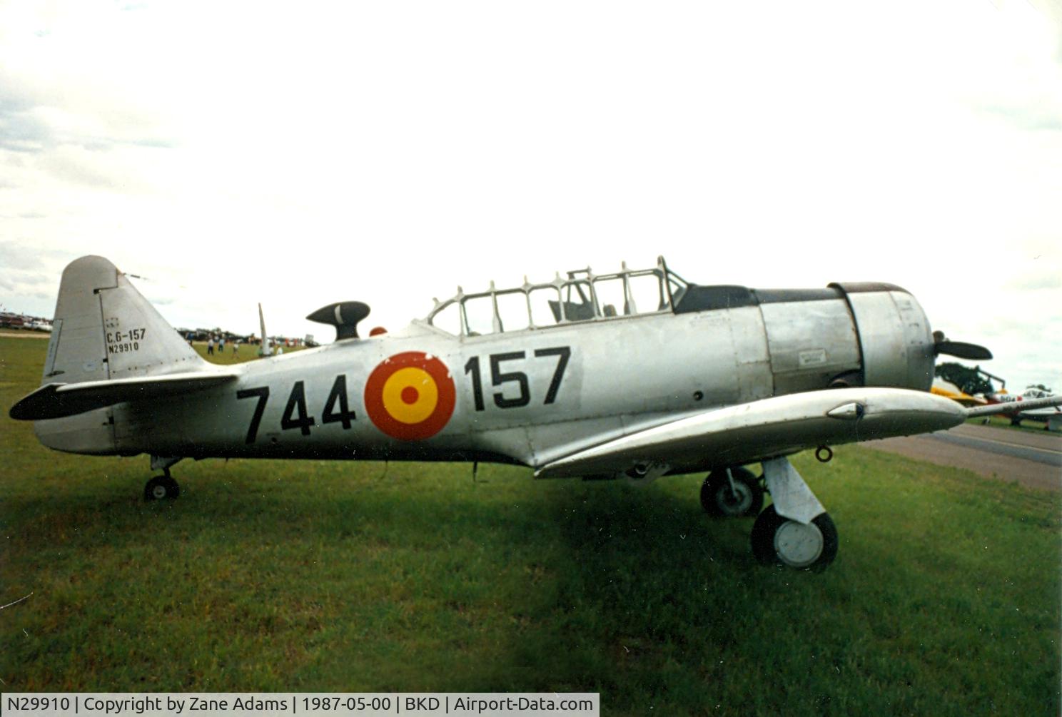 N29910, 1942 North American AT-6D C/N 88-13581, At the Worlds Greatest Warbird Airshow ...EVER!