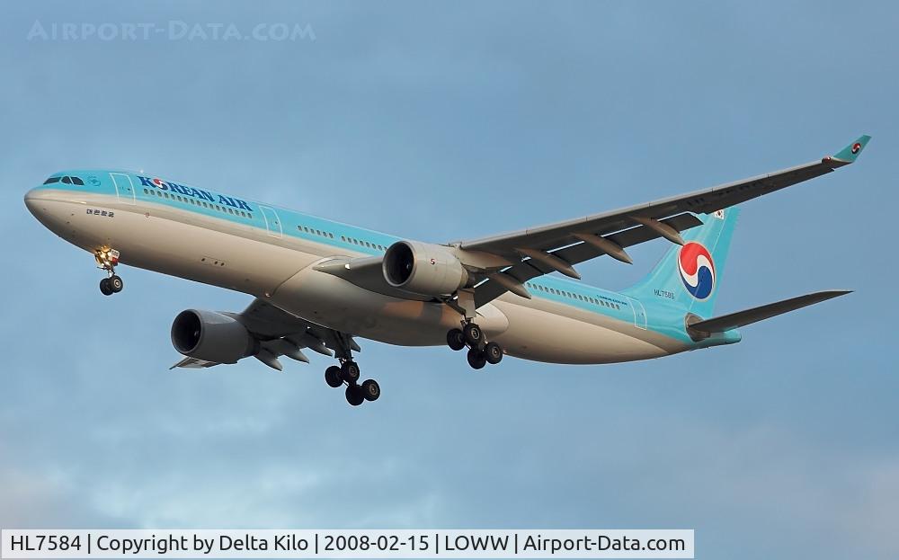 HL7584, 2000 Airbus A330-323 C/N 338, Korean Air  A330