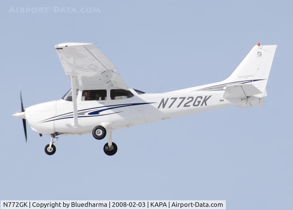 N772GK, 2005 Cessna 172S C/N 172S9885, Approach to 17L.