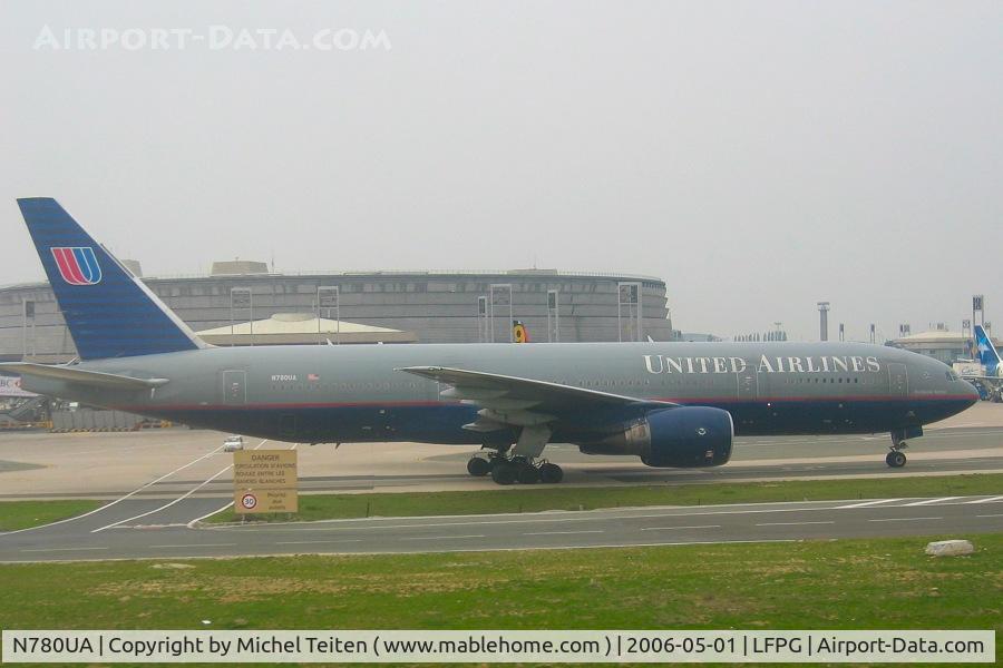 N780UA, 1996 Boeing 777-222 C/N 26944, United Airlines at CDG Terminal 1