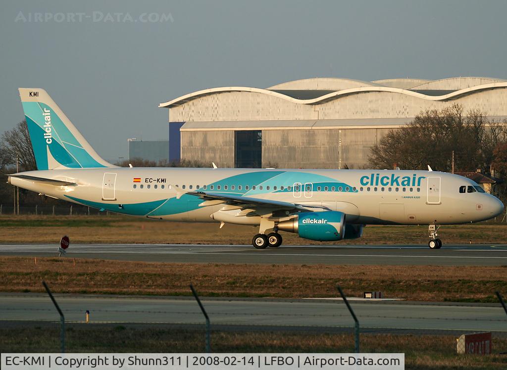 EC-KMI, 2008 Airbus A320-216 C/N 3400, Line up runway 14R for delivery flight