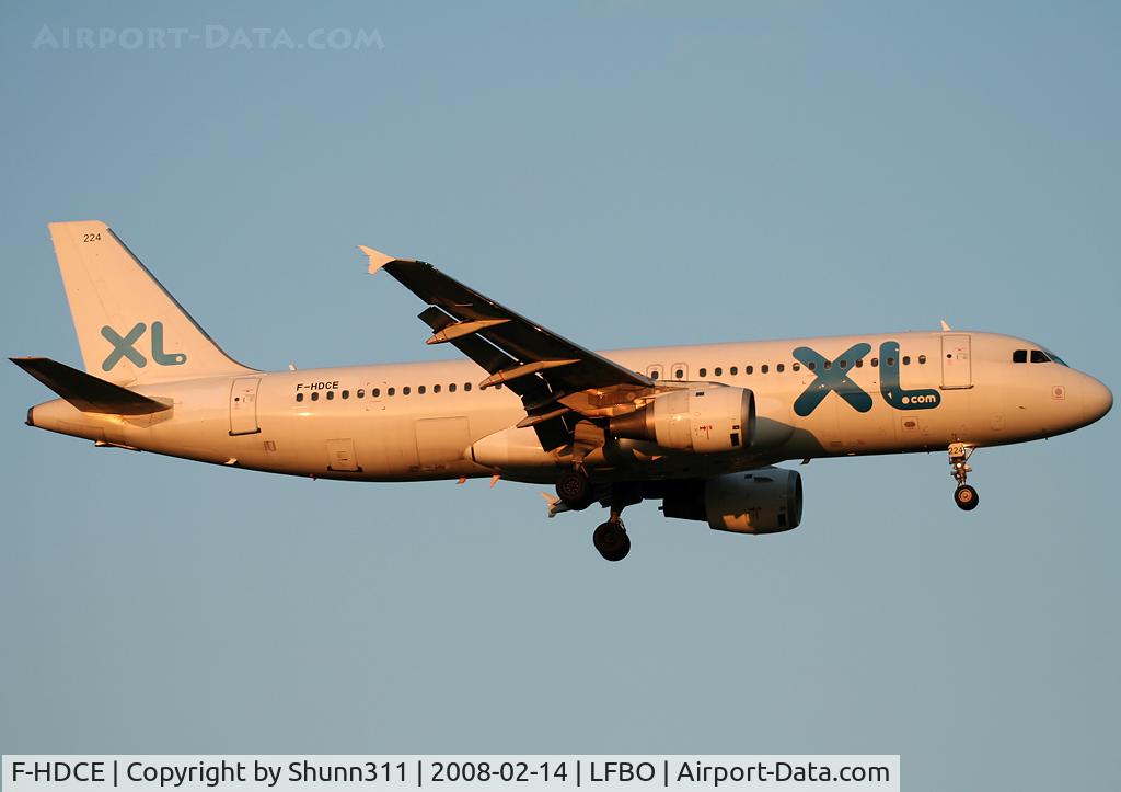 F-HDCE, 1992 Airbus A320-211 C/N 311, Landing rwy 14R... Ex. YL-LCE
