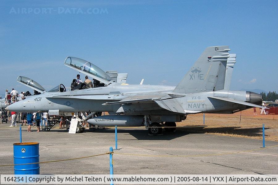 164254, 1991 McDonnell Douglas F/A-18D Hornet C/N 1017, XE-01 from VX-9