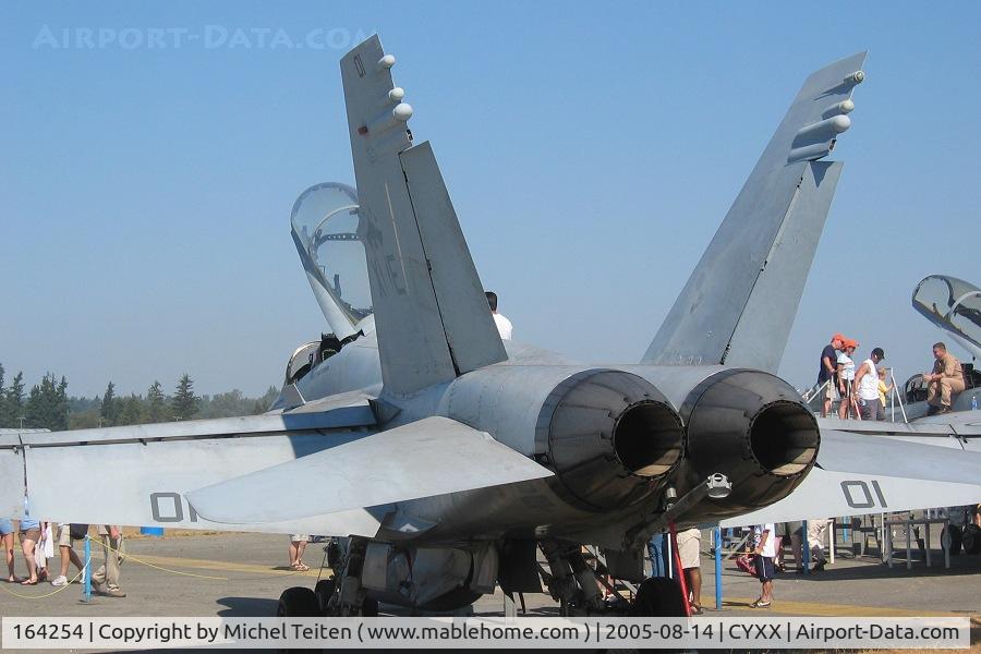 164254, 1991 McDonnell Douglas F/A-18D Hornet C/N 1017, XE-01 from VX-9