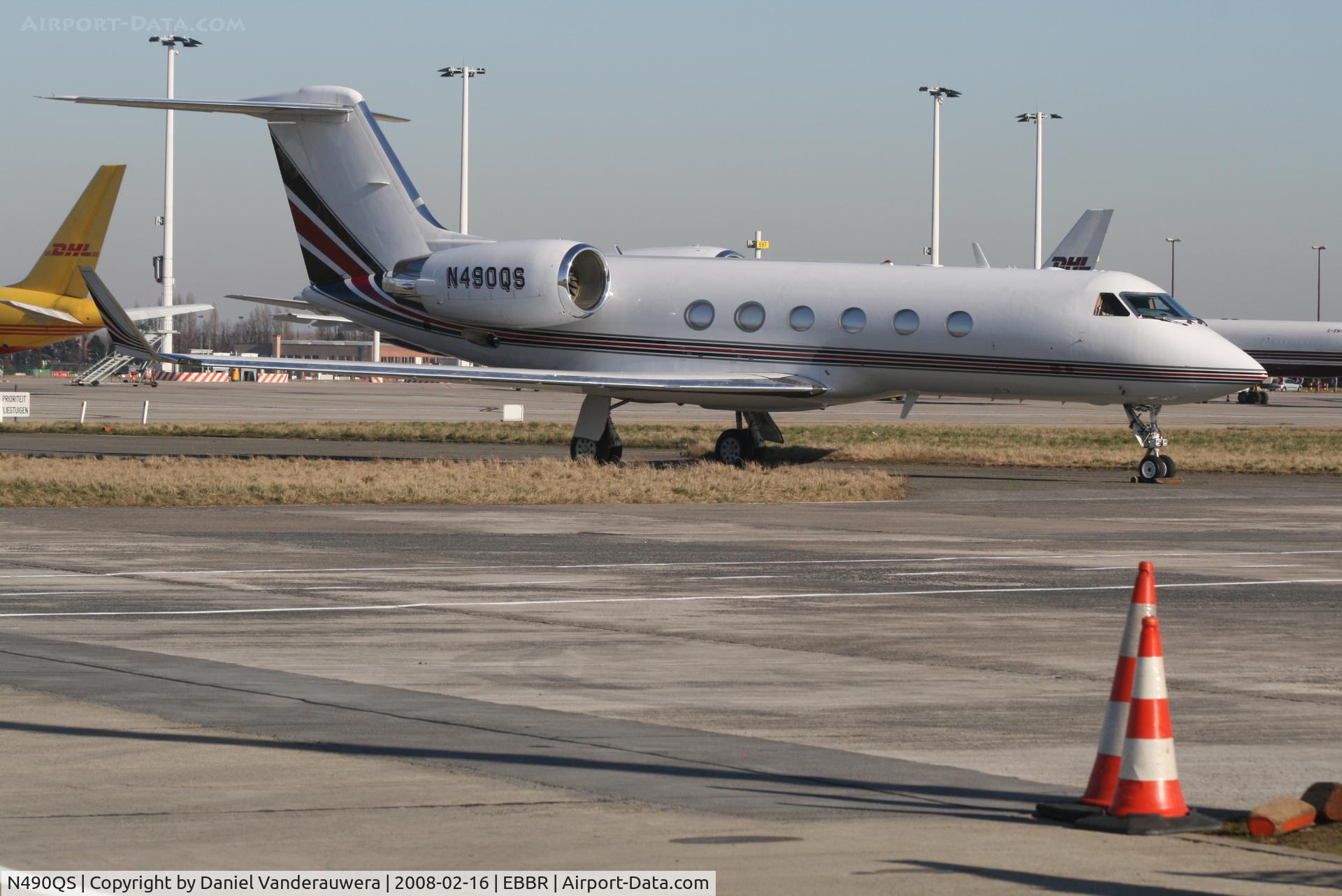 N490QS, 2002 Gulfstream Aerospace G-IV C/N 1488, parked on General Aviation apron