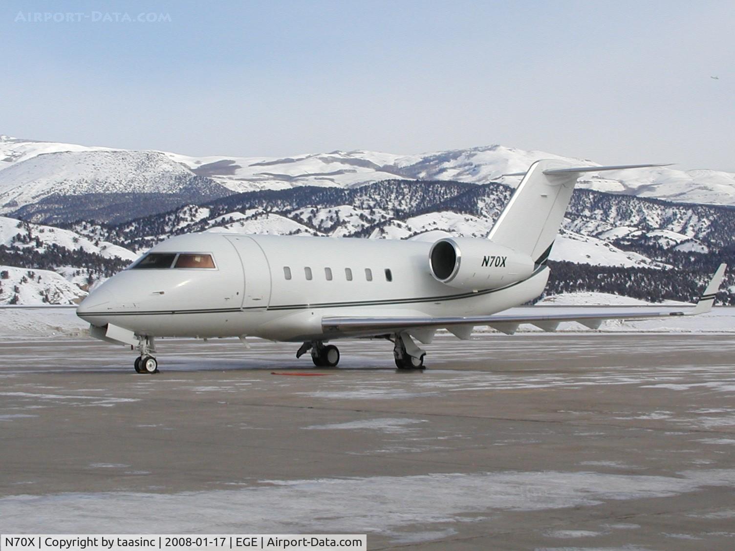 N70X, 1981 Canadair Challenger 600 (CL-600-1A11) C/N 1032, N70X @ Eagle, CO.