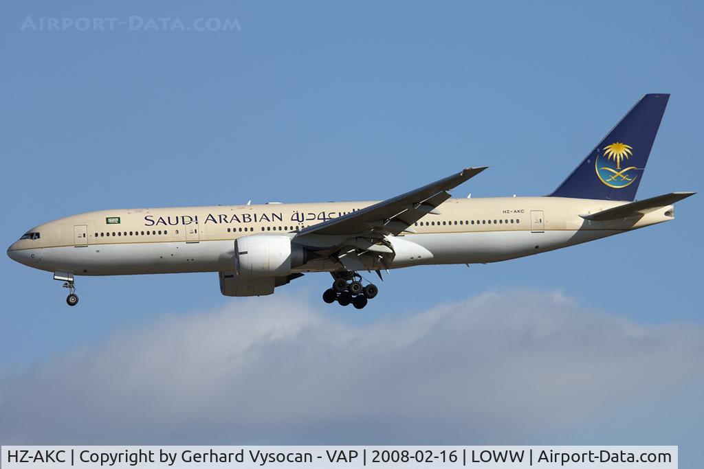 HZ-AKC, 1997 Boeing 777-268/ER C/N 28346, appr. 34