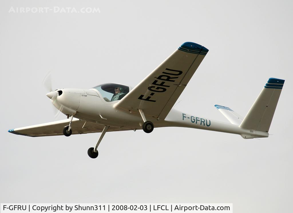 F-GFRU, Robin ATL L C/N 71, Take off for a new light flight