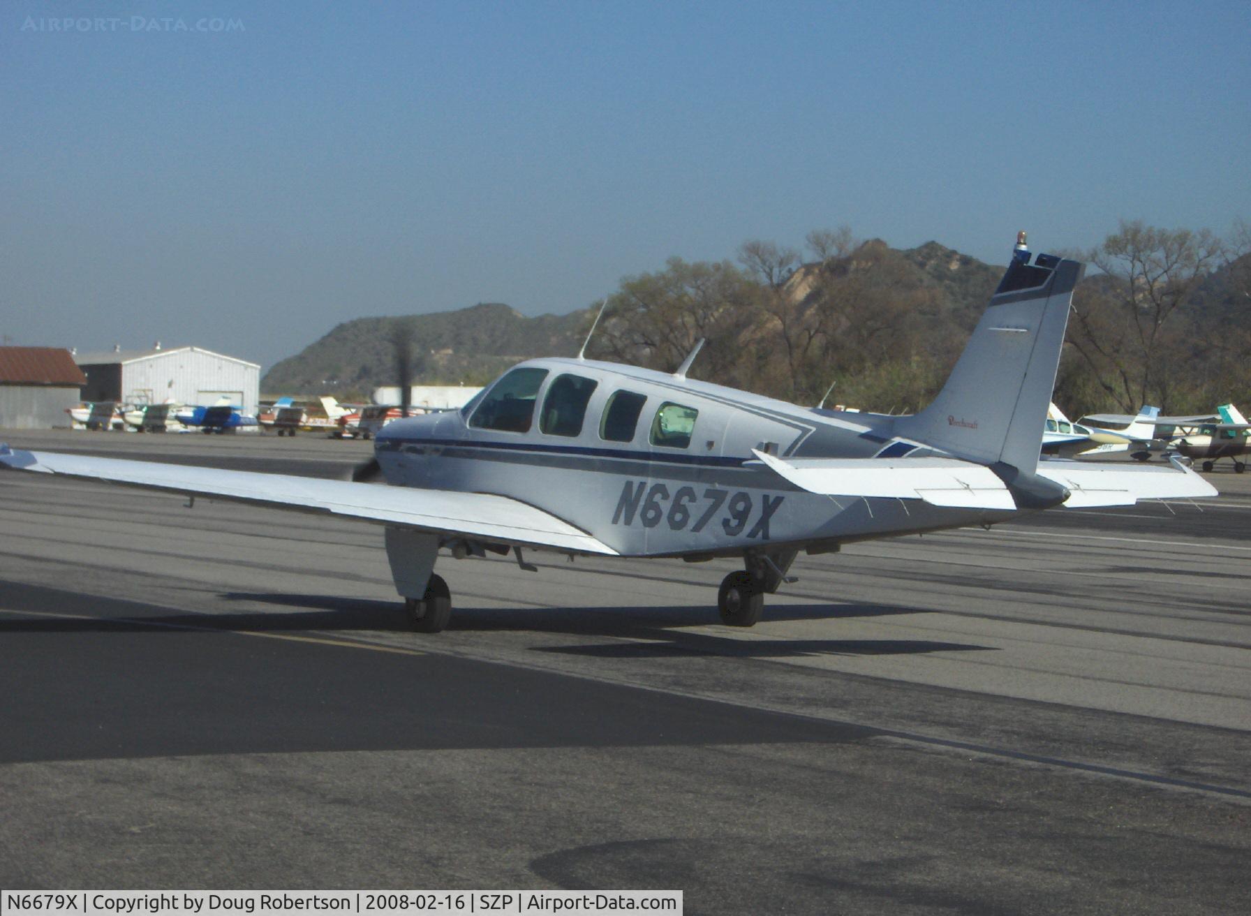 N6679X, 1982 Beech A36 Bonanza 36 C/N E-2041, 1982 Beech A36 BONANZA, Continental IO-520 285 Hp, taxi