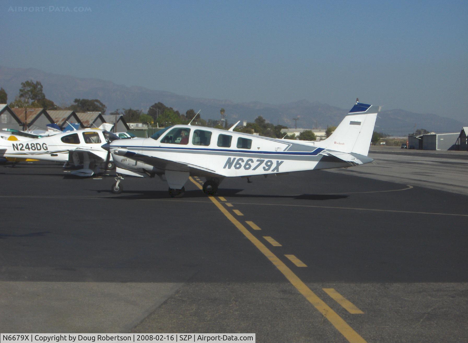 N6679X, 1982 Beech A36 Bonanza 36 C/N E-2041, 1982 Beech A36 BONANZA, Continental IO-520 285 Hp, taxi