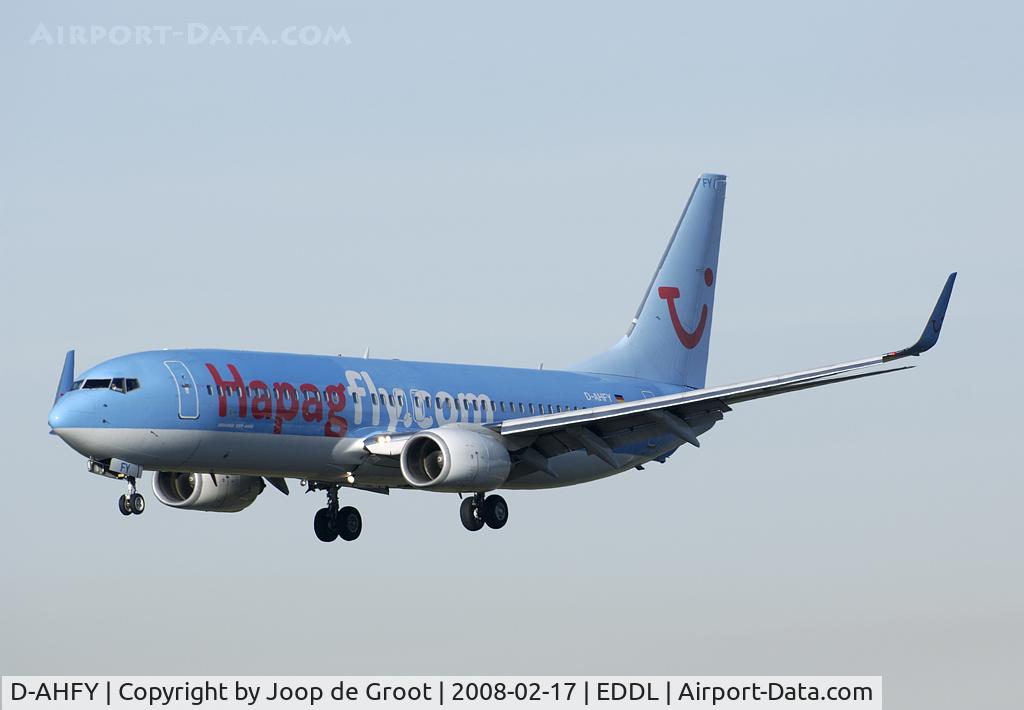 D-AHFY, 2001 Boeing 737-8K5 C/N 30417, The now too comon TUI colors on this Hapag-Lloyd 737.