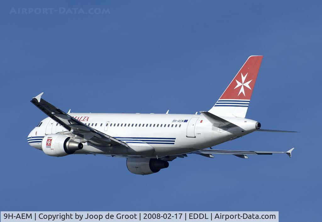 9H-AEM, 2005 Airbus A319-111 C/N 2382, Take off from Dusseldorf.
