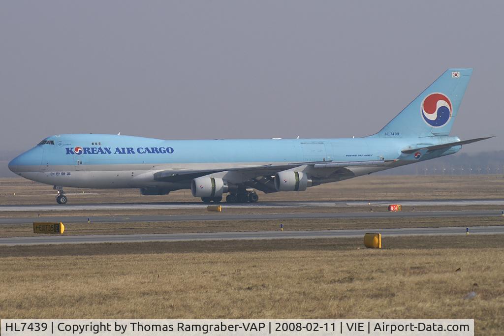 HL7439, 2003 Boeing 747-4B5F/SCD C/N 33516, Korean Air Boeing 747-400
