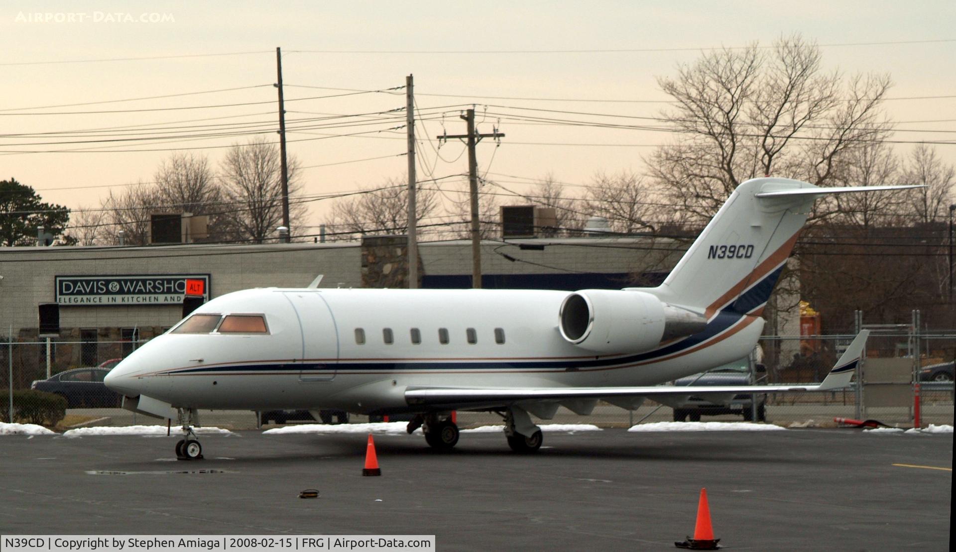 N39CD, 1984 Canadair Challenger 601 (CL-600-2A12) C/N 3030, At the Atlantic Ranp