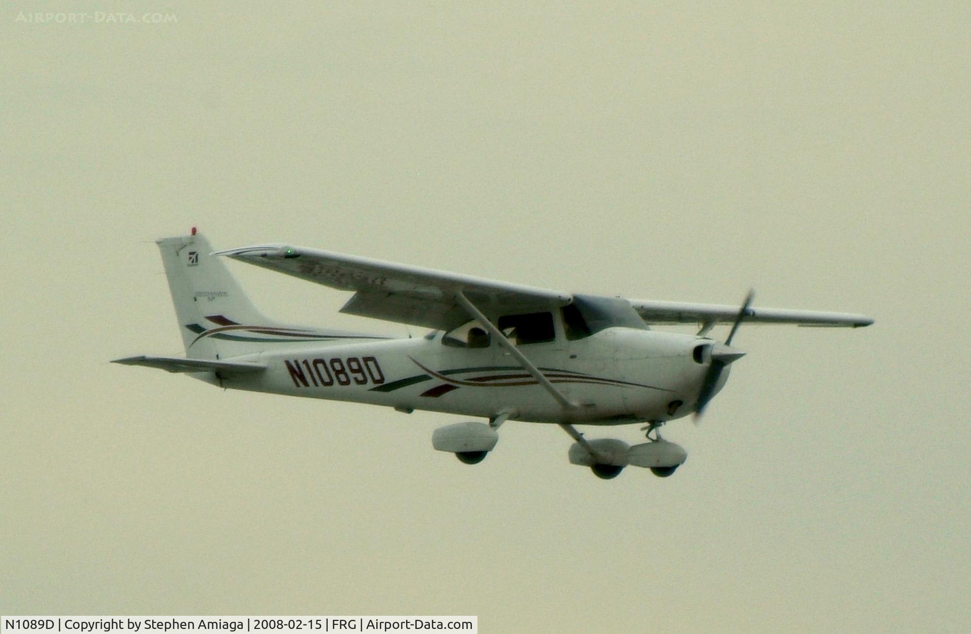 N1089D, 2006 Cessna 172S C/N 172S10269, Short Final for 19
