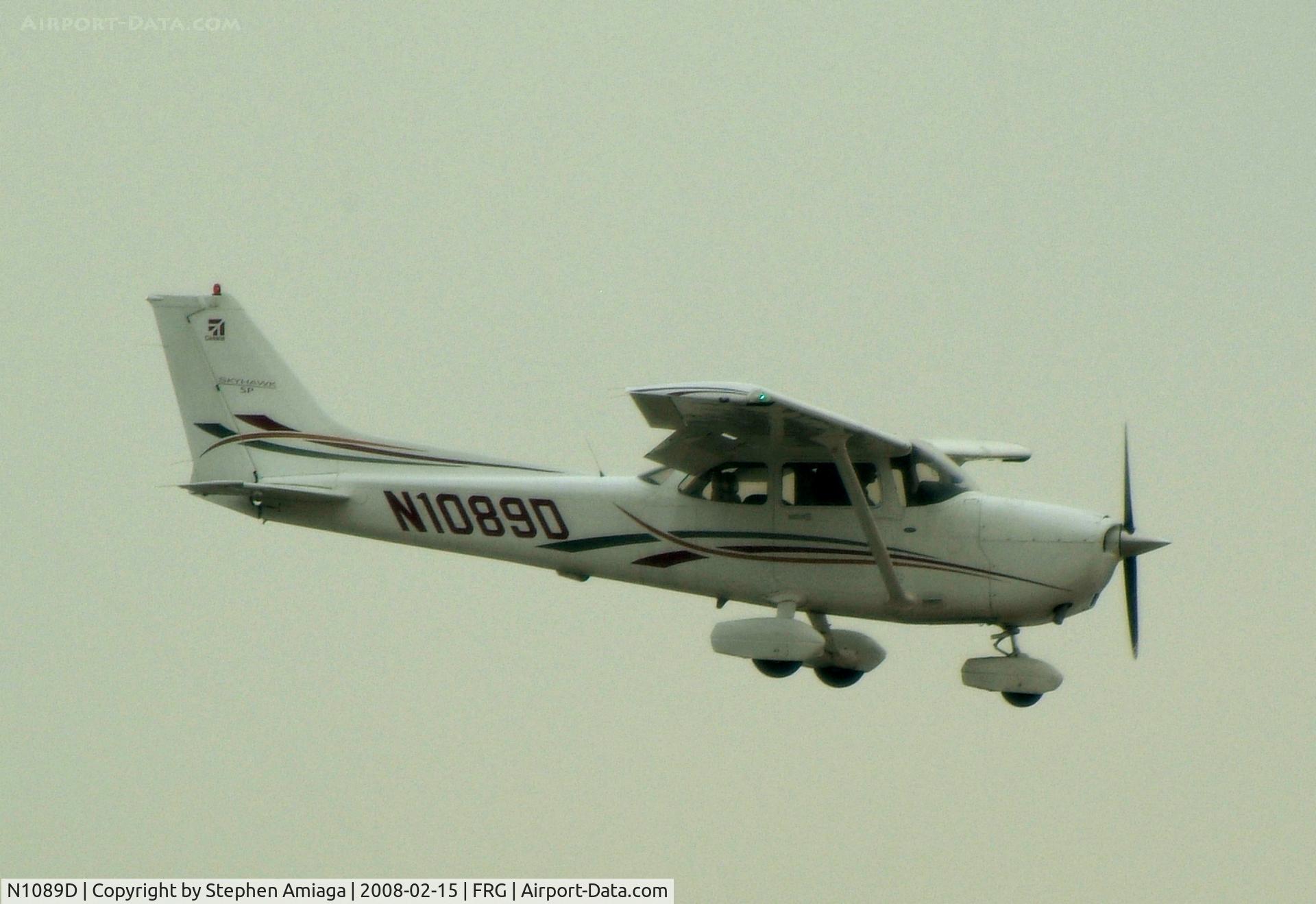 N1089D, 2006 Cessna 172S C/N 172S10269, Short Final for 19