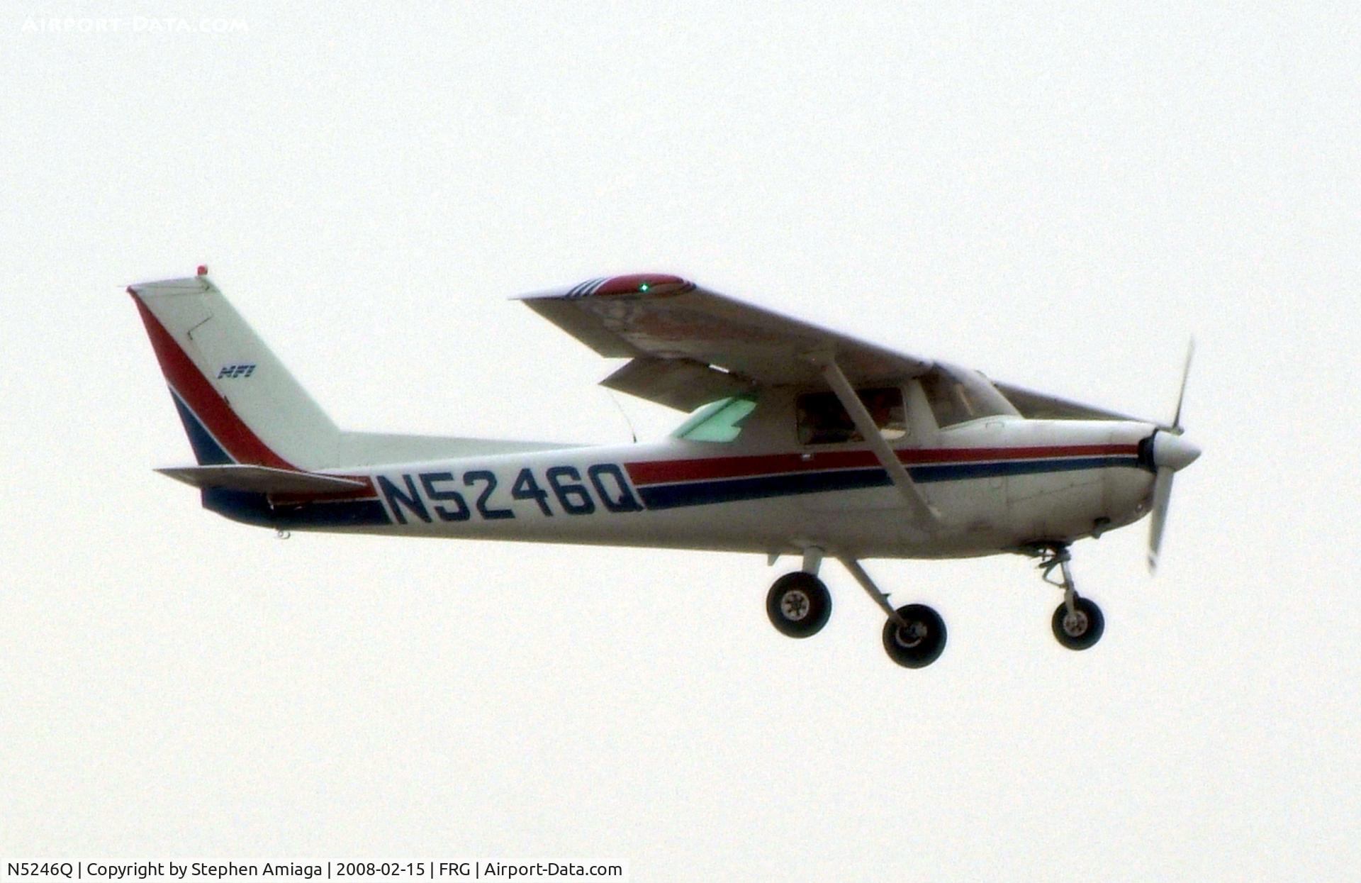 N5246Q, 1981 Cessna 152 C/N 15285092, Short Final for 19