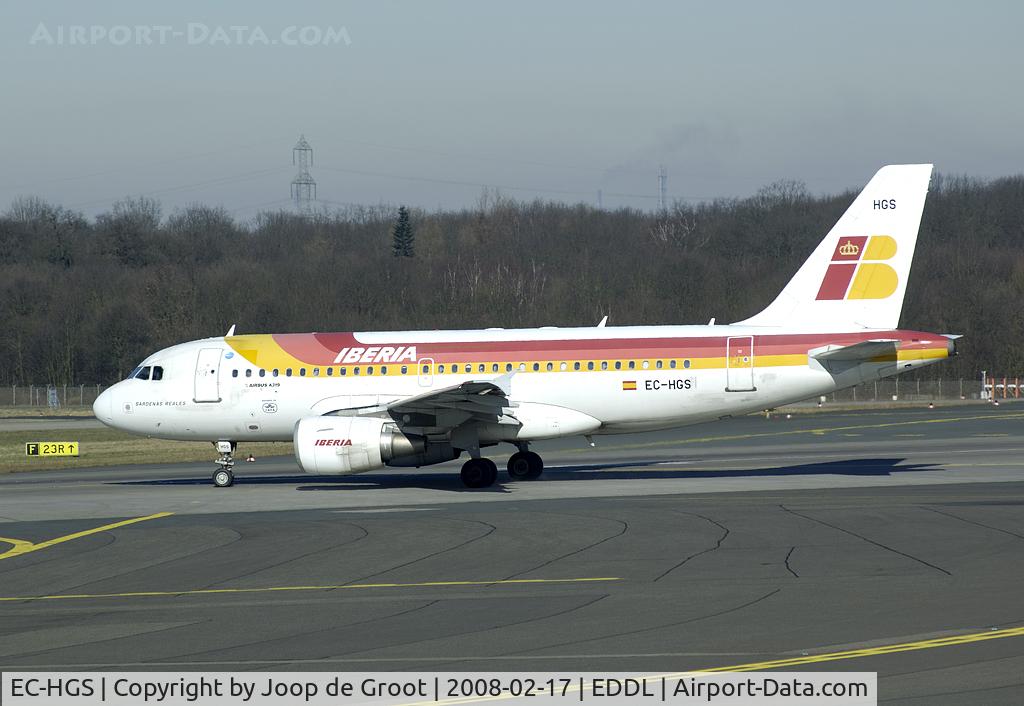 EC-HGS, 2000 Airbus A319-111 C/N 1180, Turning onto the runway awaiting take off from 23L.