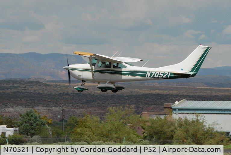 N70521, 1968 Cessna 182L Skylane C/N 18259287, Departing P52
