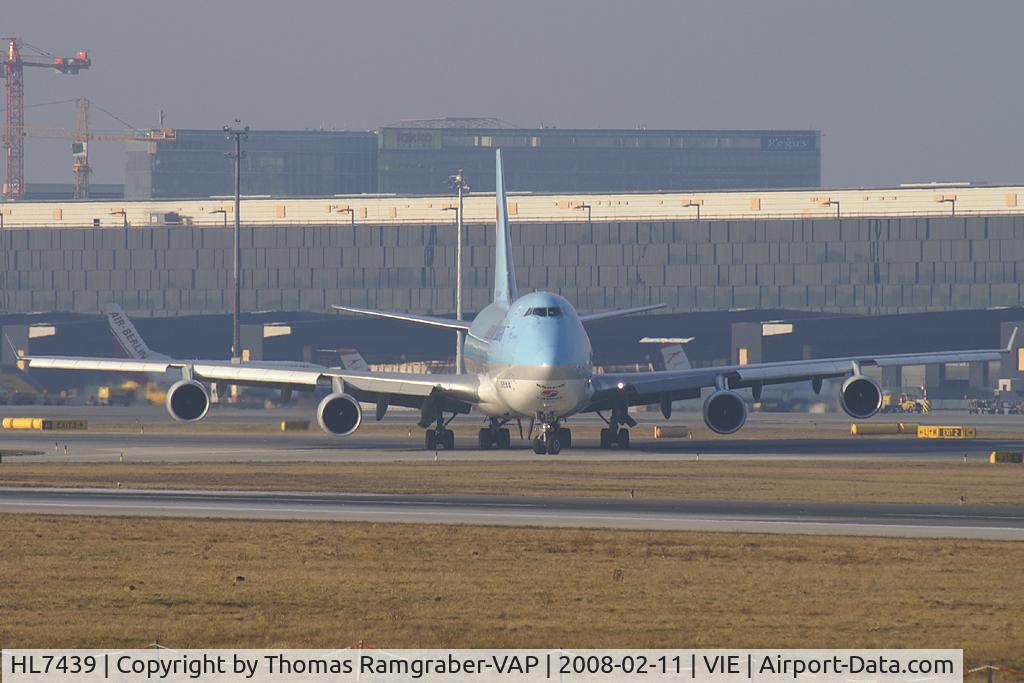 HL7439, 2003 Boeing 747-4B5F/SCD C/N 33516, Korean Air Boeing 747-400