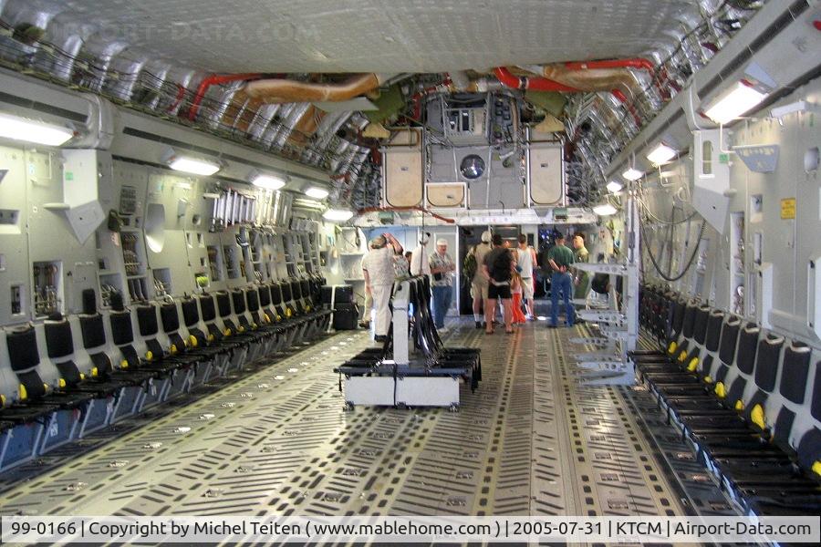 99-0166, 1999 Boeing C-17A Globemaster III C/N 50070/P-66, Inside the big airlifter