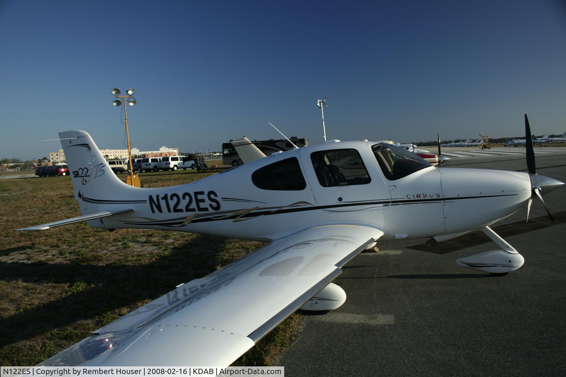 N122ES, 2006 Cirrus SR22 C/N 2008, At Daytona 500