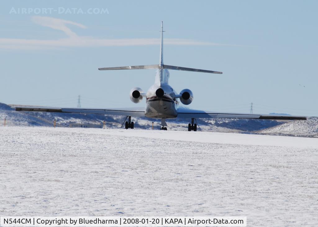 N544CM, 1987 Dassault Falcon 50 C/N 173, Turning for 17L.