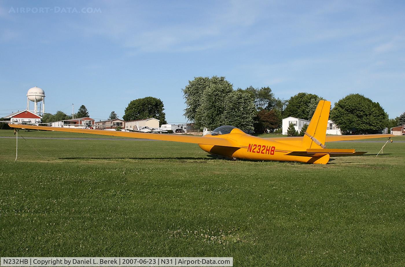 N232HB, 1966 Schweizer SGS 2-32 C/N 32, It's hard to believe this beautiful yellow sailplane is more than four decades old!