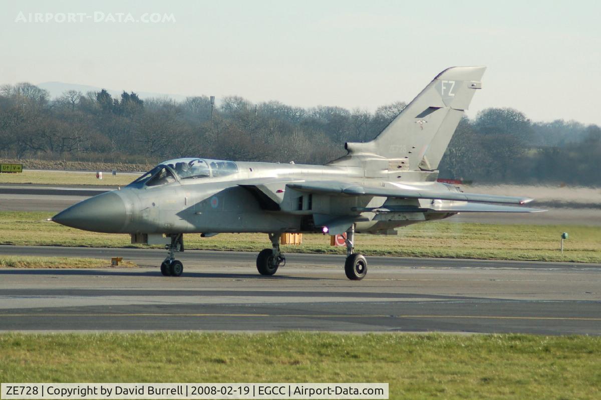 ZE728, 1987 Panavia Tornado F.3 C/N 652/AT027/3292, RAF Tornado F3 - Taxiing
