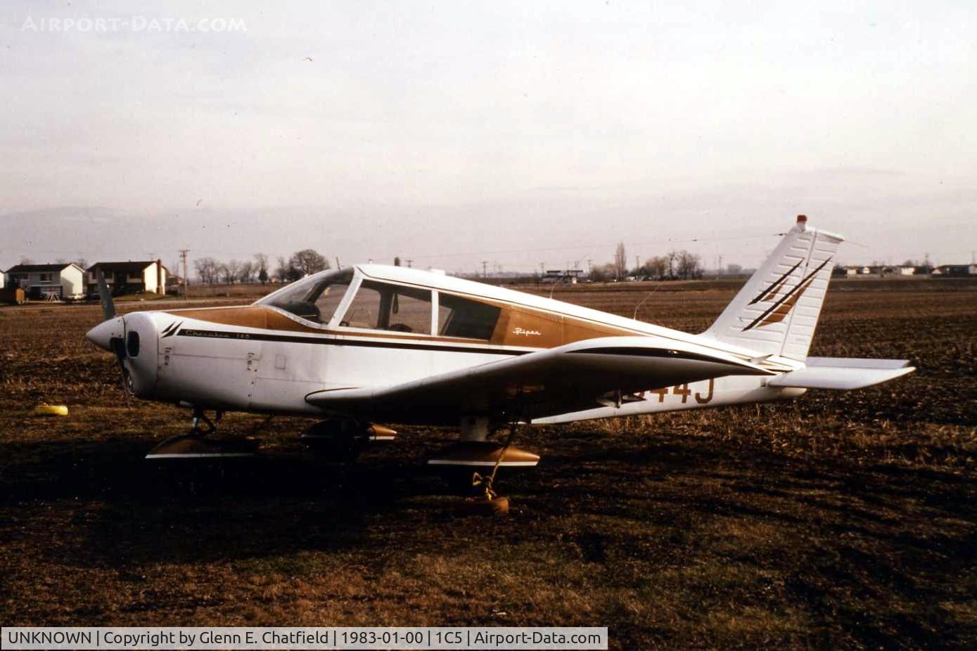 UNKNOWN, , Photo taken for aircraft recognition training. Piper Cherokee 140.
