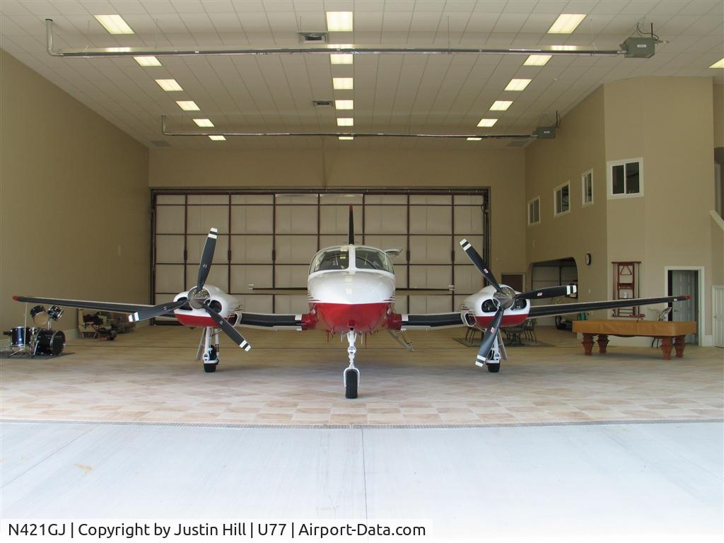 N421GJ, 1979 Cessna 421C Golden Eagle C/N 421C0815, Front view in hangar