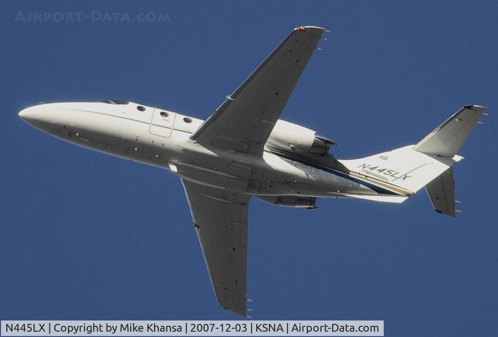N445LX, 2000 Raytheon 400A Beechjet C/N RK-298, Raytheon 400A looking pretty against the beautiful blue California sky.