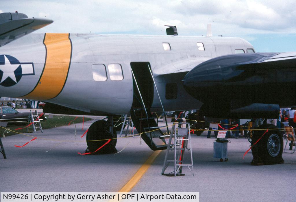 N99426, Douglas A-26B Invader C/N 29149, Boarding door, on display during Miami airshow