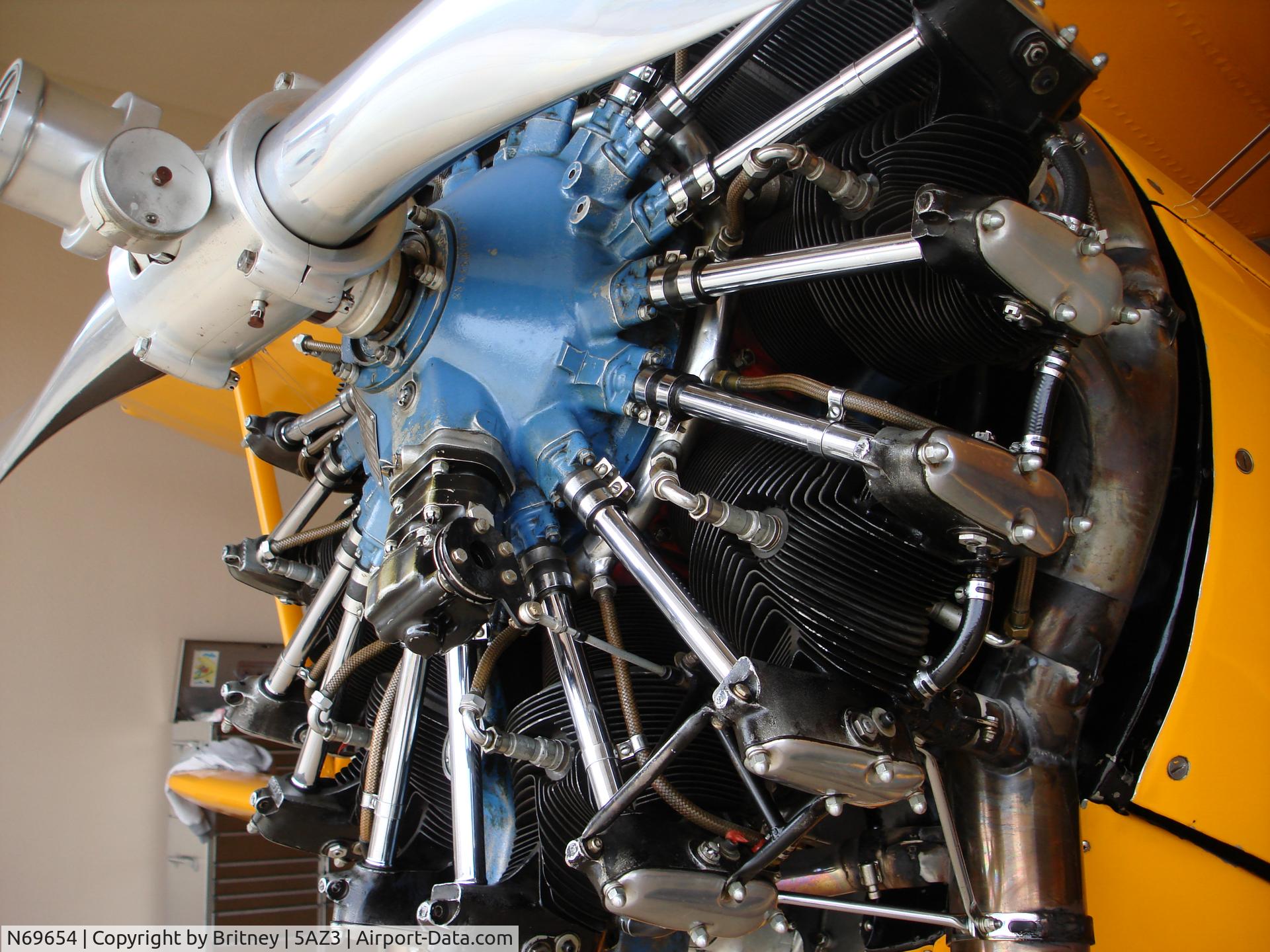 N69654, 1943 Boeing A75N1(PT17) C/N 75-7408, Round Engines Rule!